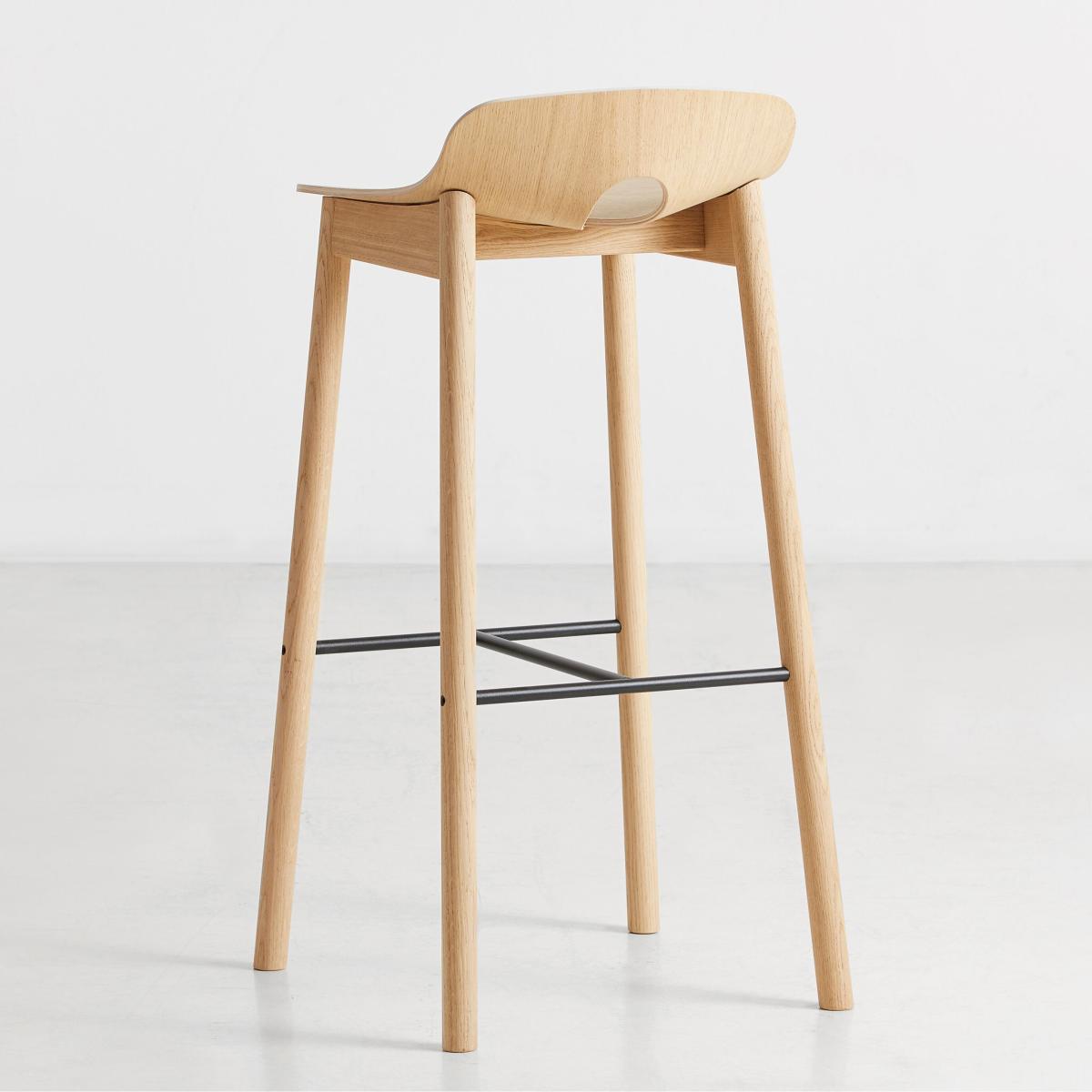 Woud Mono barstool oiled oak – image 5