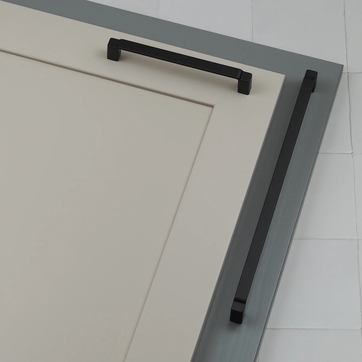 Matt Black Kitchen Cabinet Square D-Bar Handles - Matt Black – image 5