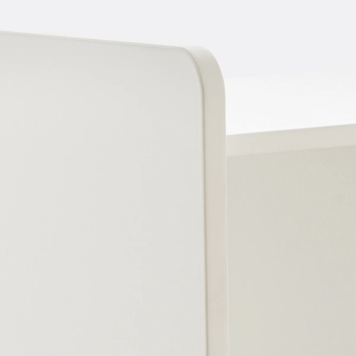Zag Child's Shelving Unit – image 5