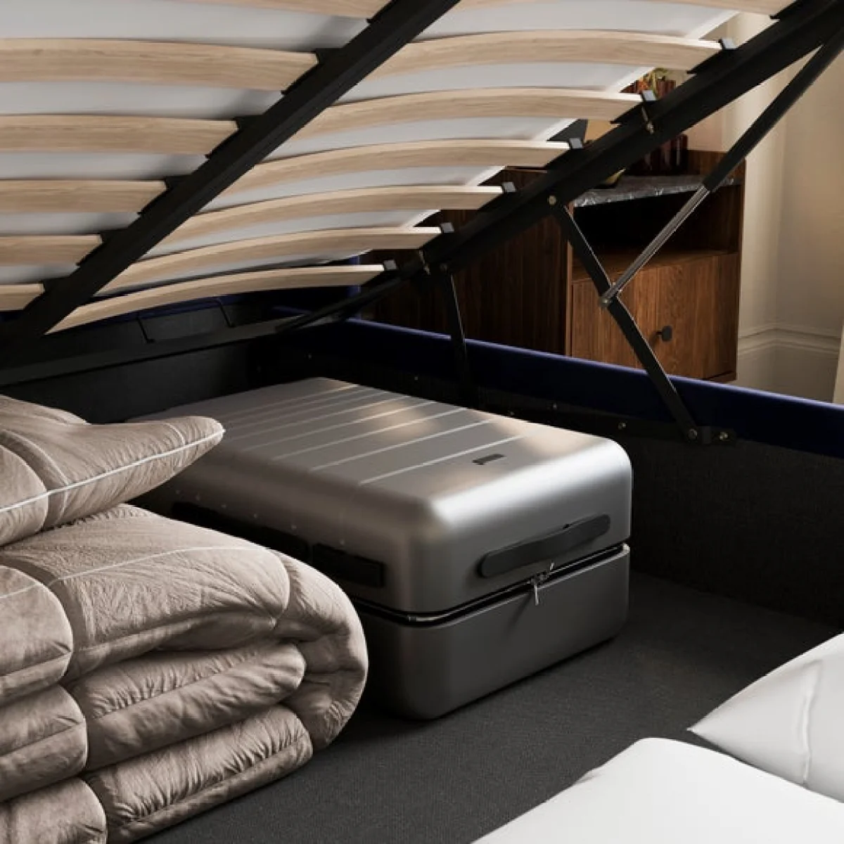 Alara Velvet Ottoman Bed – image 4