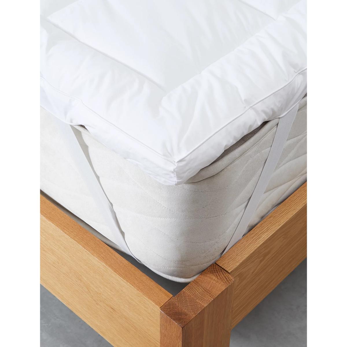 M&S Ultimate Comfort Mattress Topper - SGL - White, White – image 2