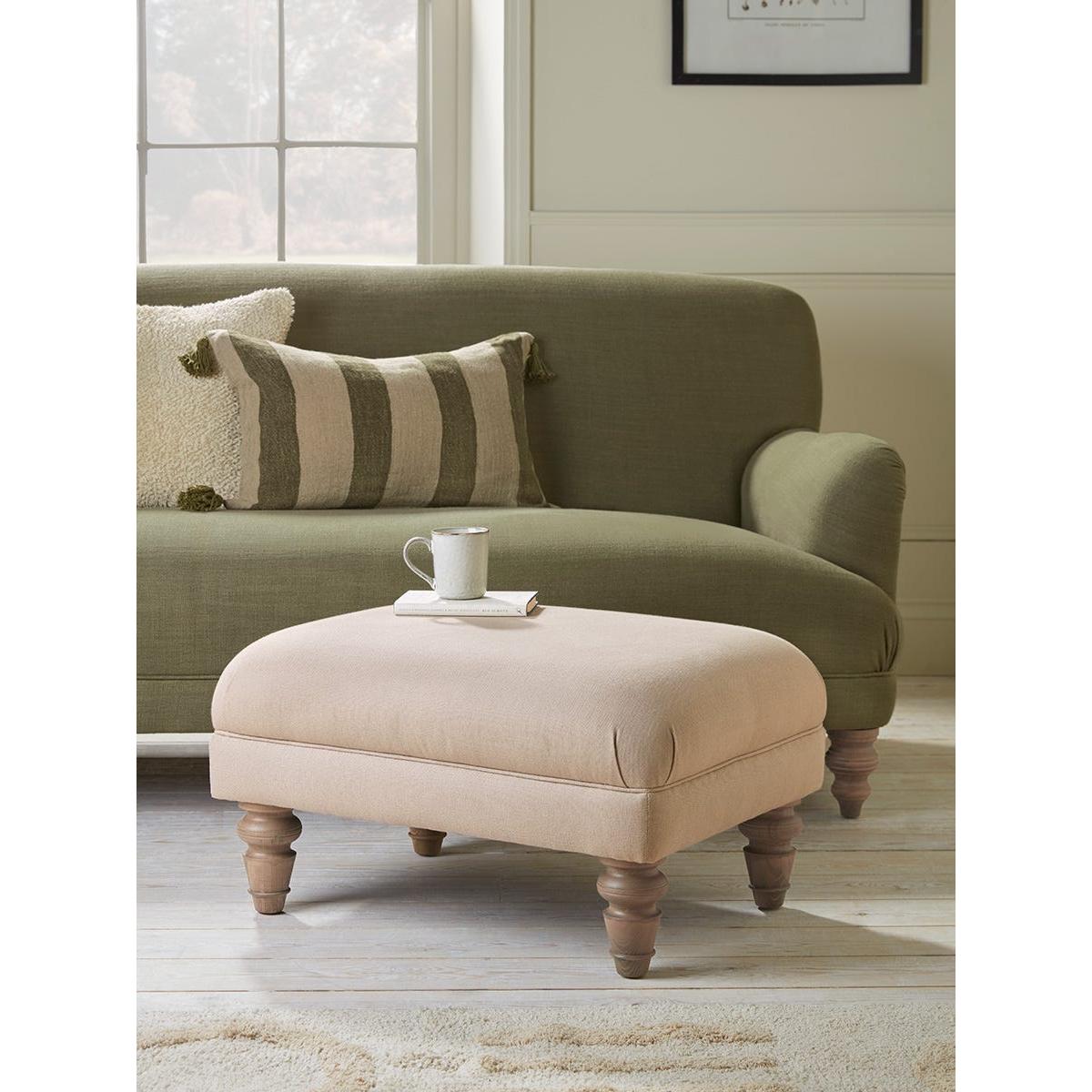 Renee Ottoman – image 2