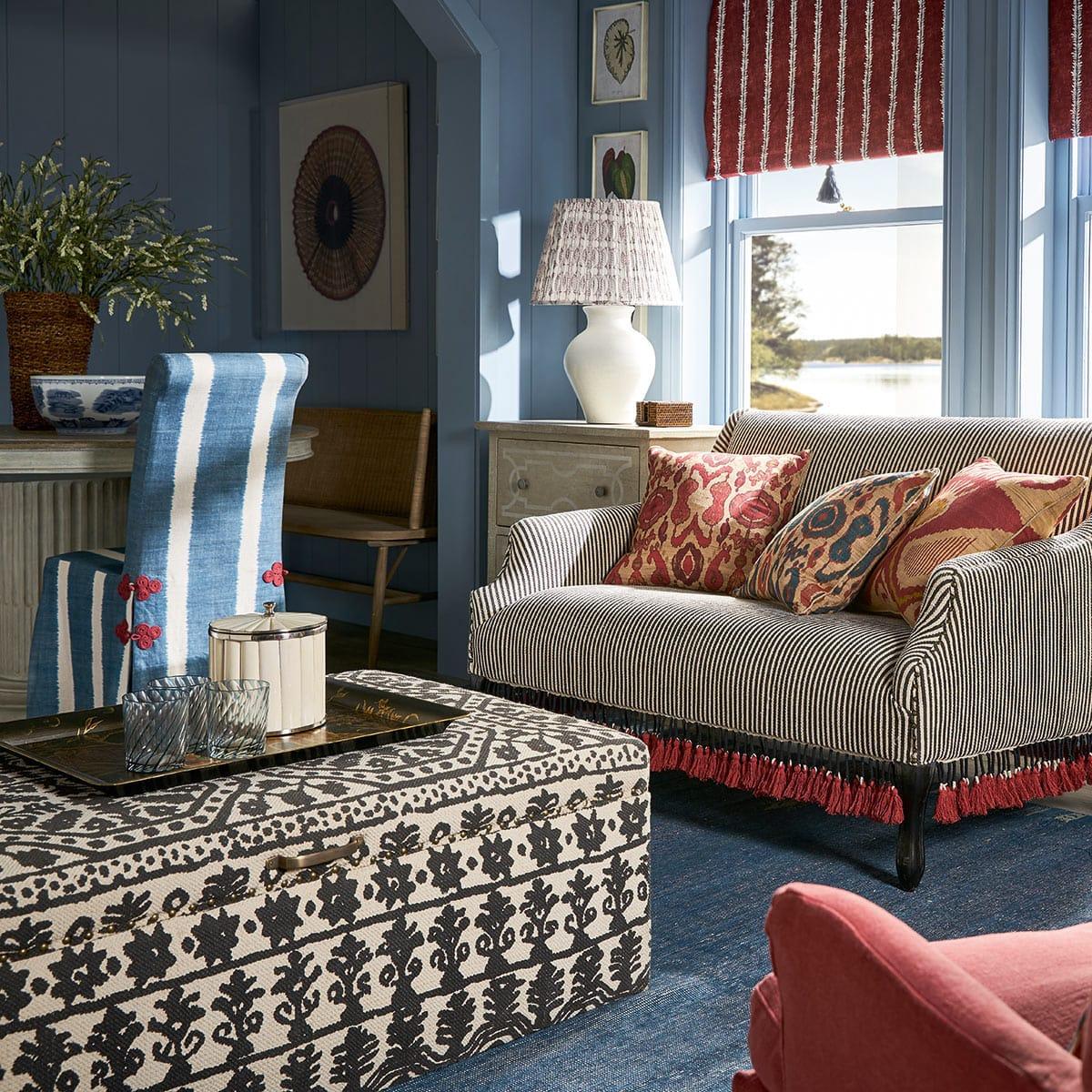 Cranesbill Upholstered Ottoman - Soft charcoal – image 2