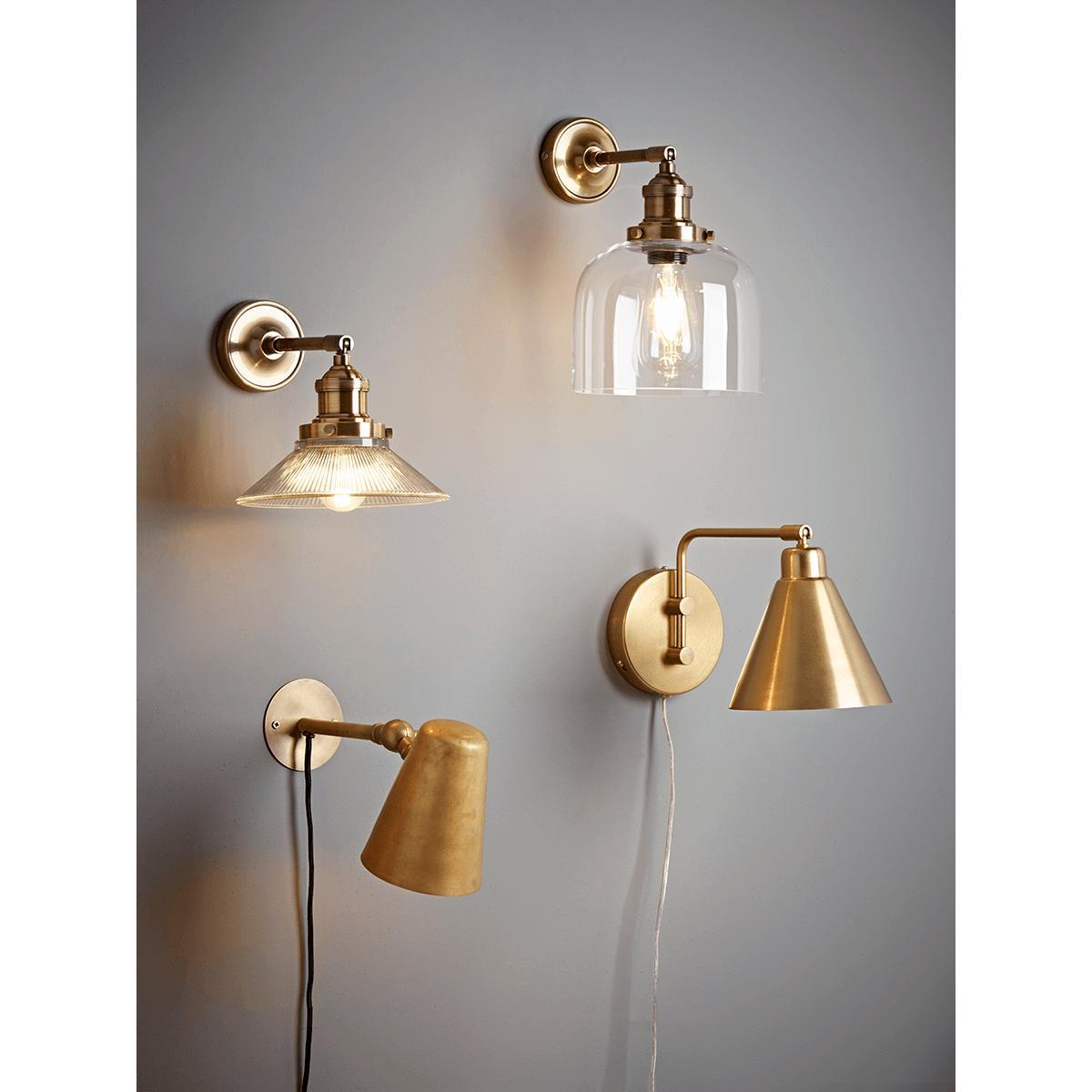 Antique Brass Wall Light – image 6