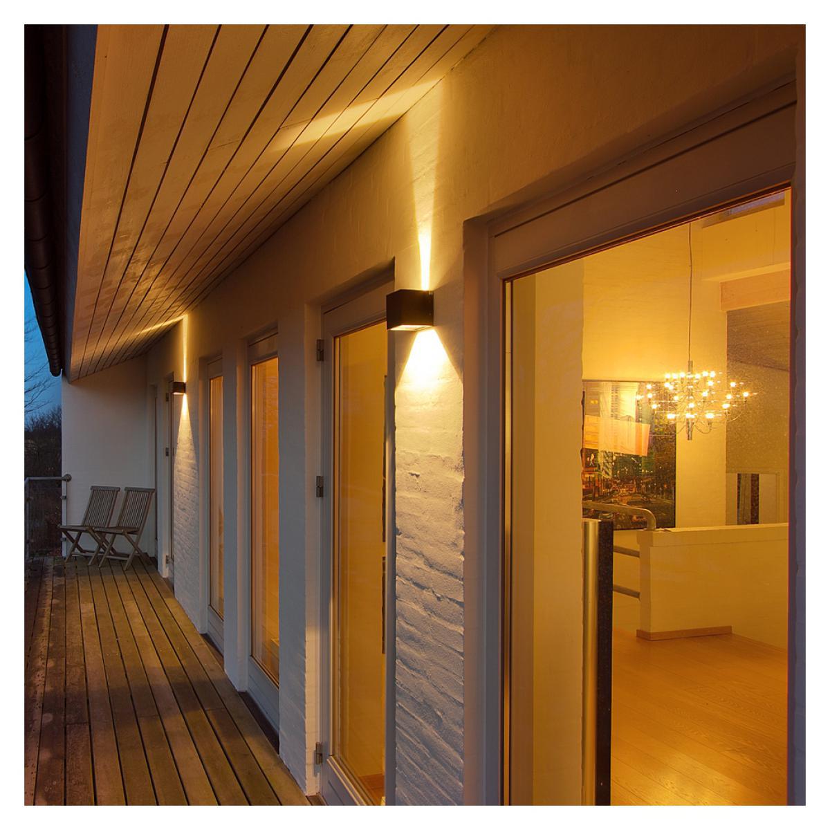 XL Cube Wall Light in White – image 4
