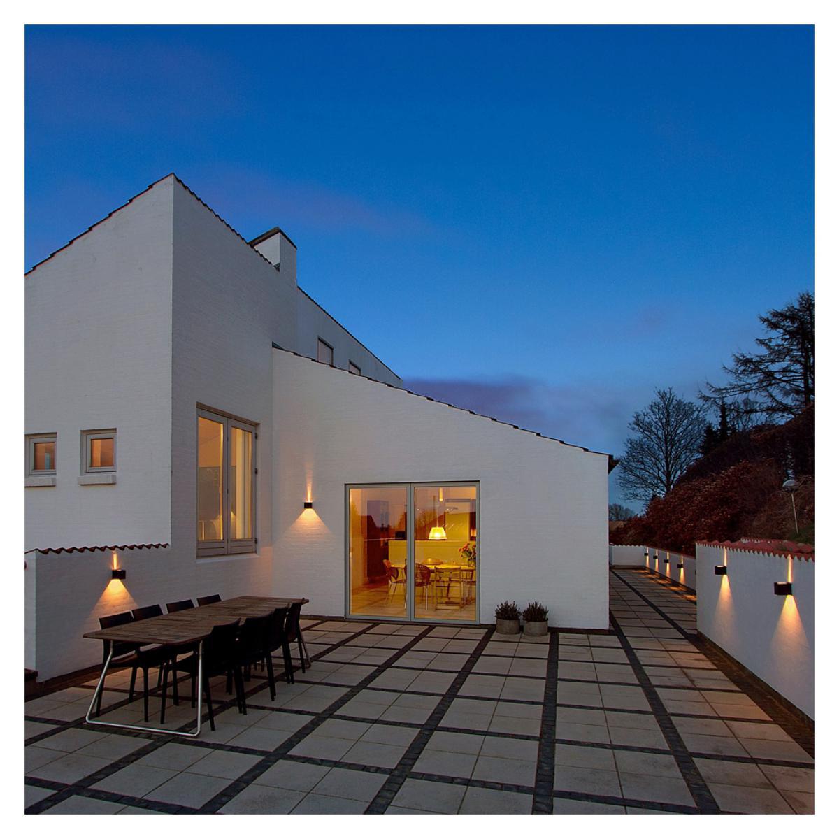 XL Cube Wall Light in White – image 5