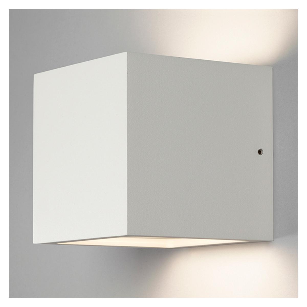 XL Cube Wall Light in White – image 1