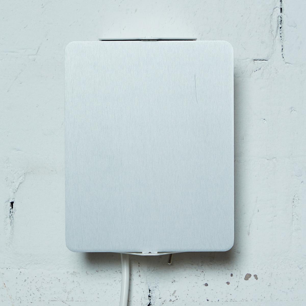 Ex-Display Applique à Volet Pivotant Wall Light in Natural Anodised Aluminium