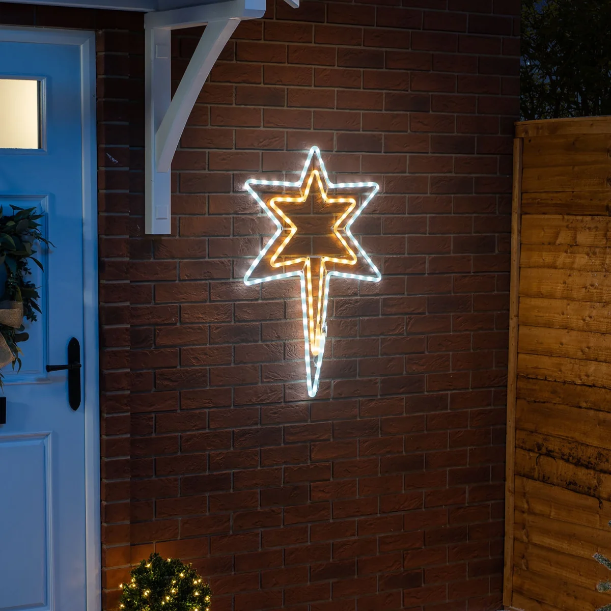 North Star Christmas Wall Light – image 4