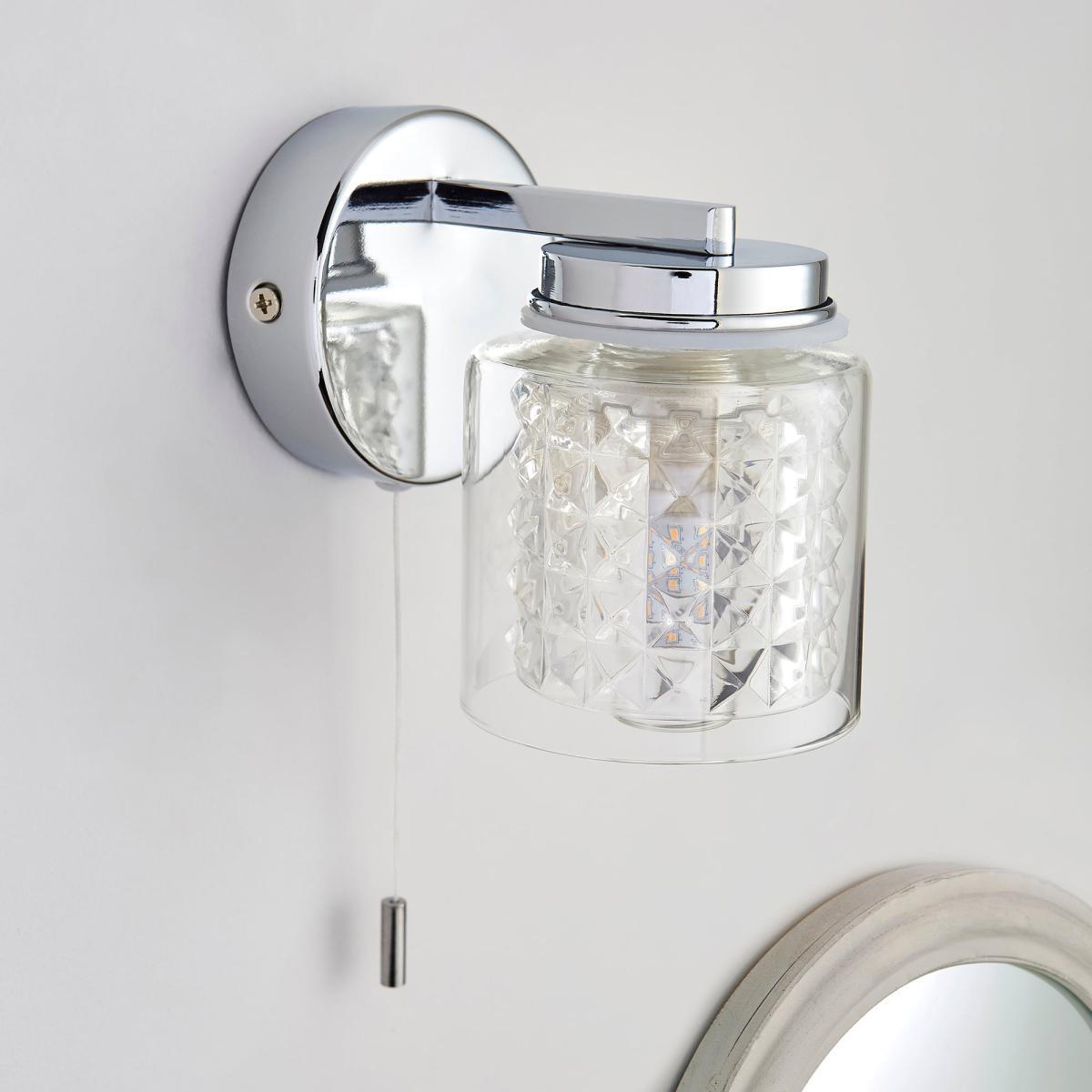 Hylton Glass Bathroom Wall Light Chrome – image 2