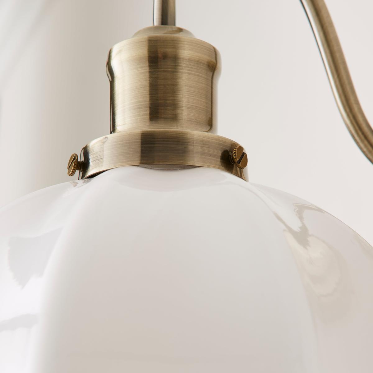 Hartfield Wall Light White – image 3