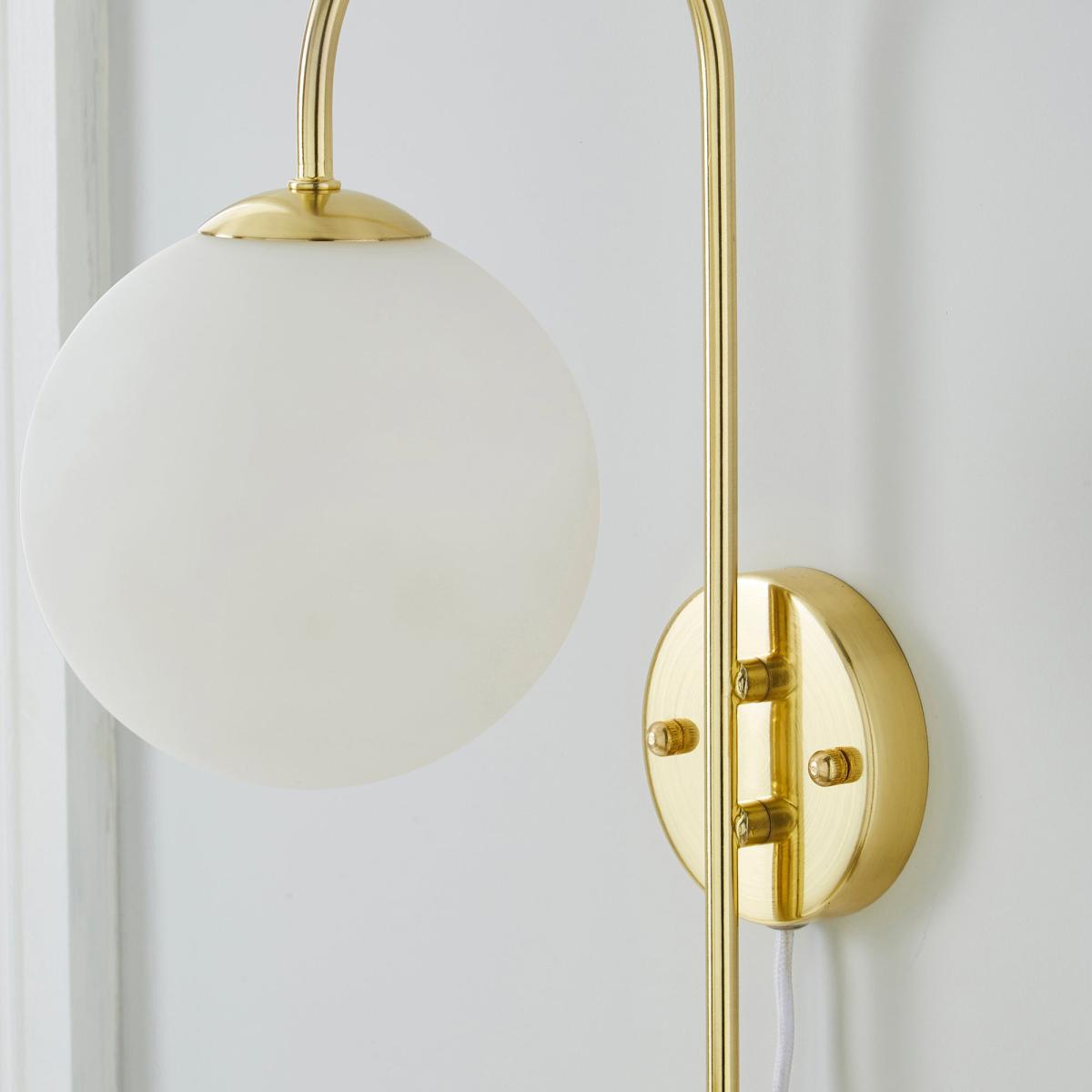 Gigi Easy Fit Plug In White Wall Light White – image 3