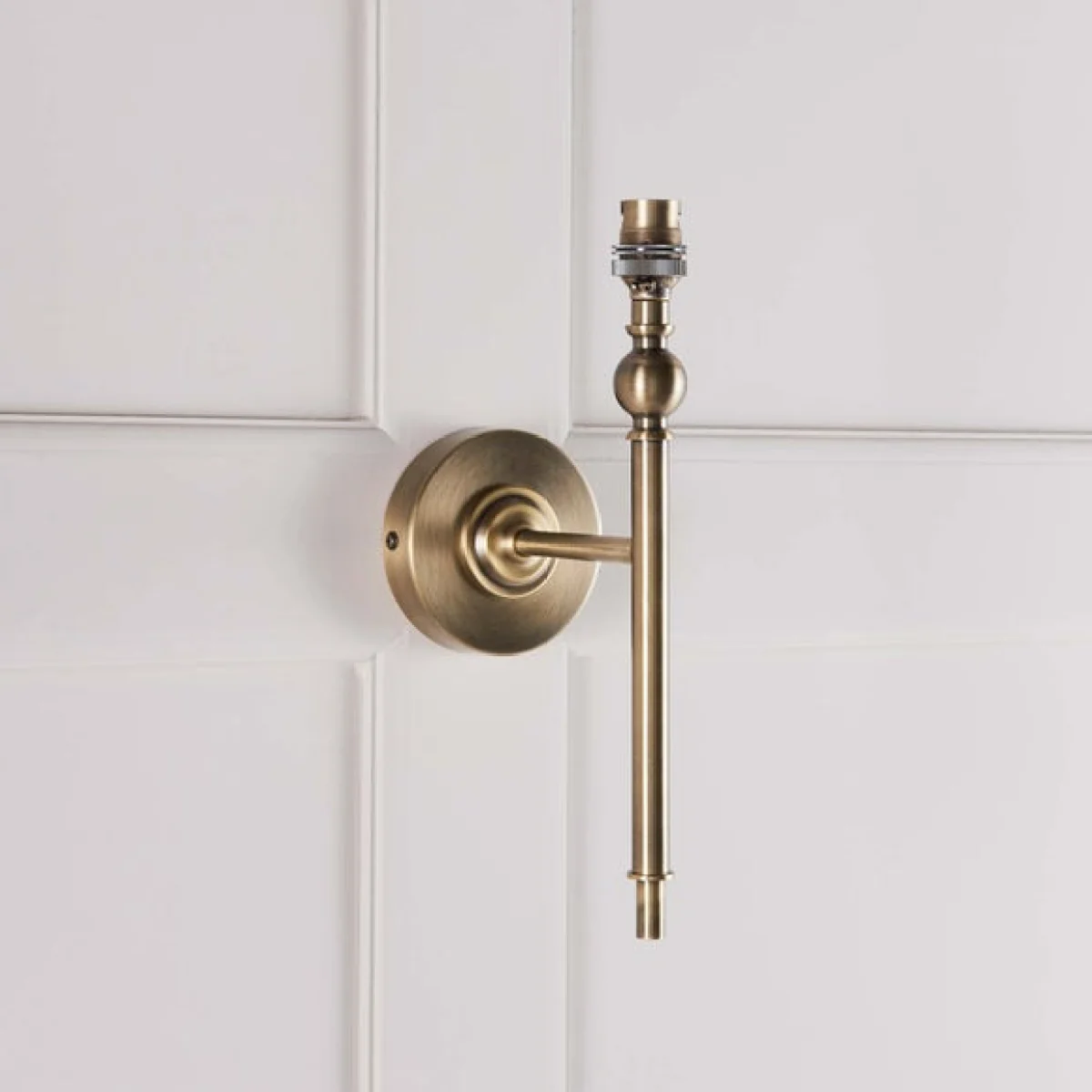 Return - Vogue Leila Wall Light – image 3
