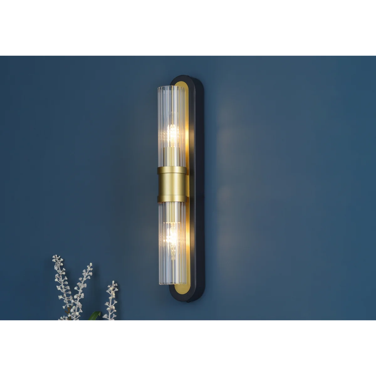 Huxwell Ribbed Glass 2 Light Wall Light – image 2