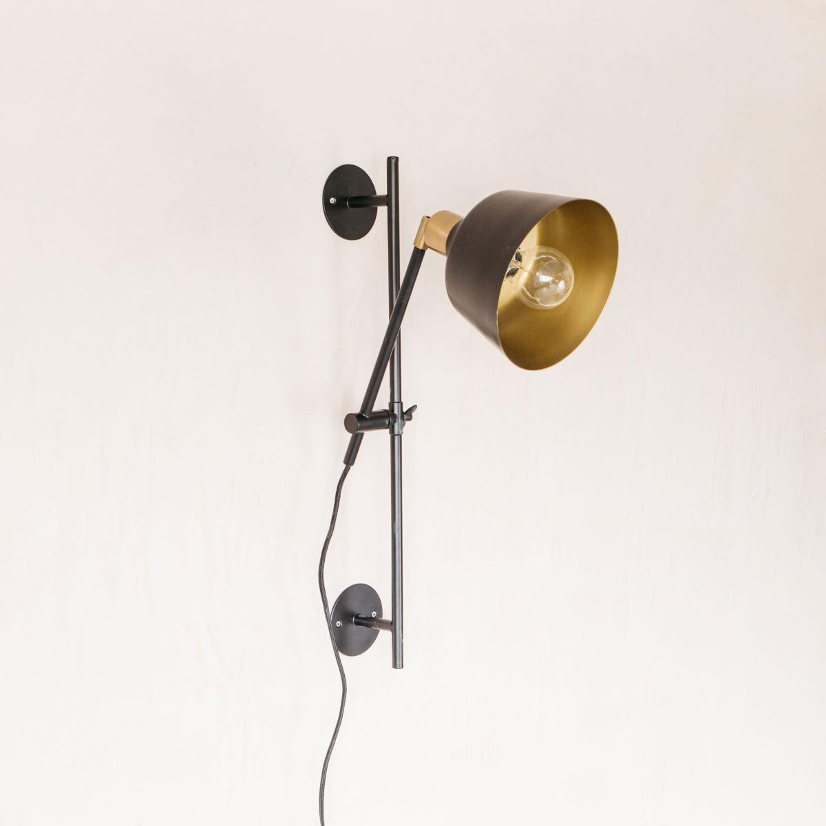 Nova Black and Gold Wall Light – image 2