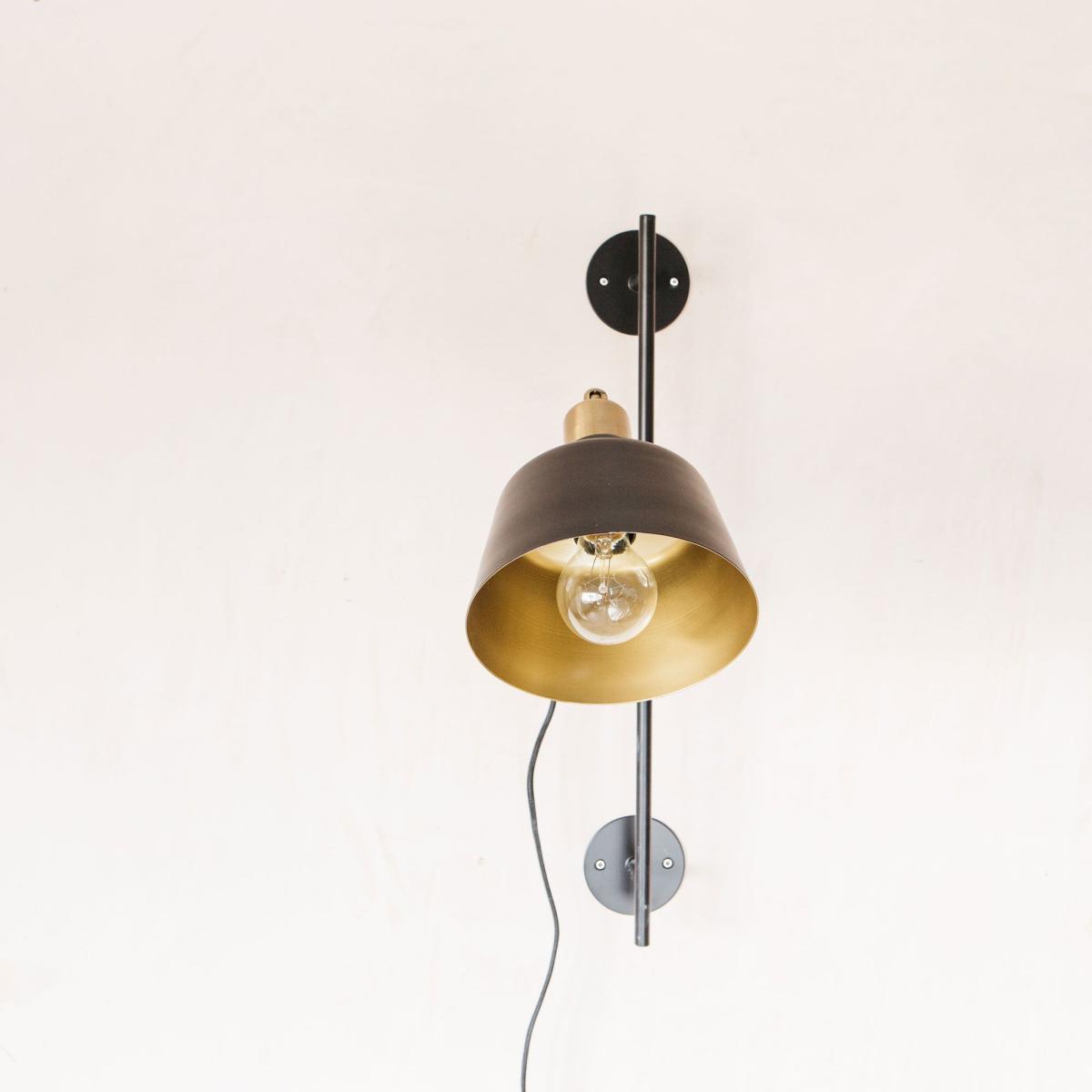 Nova Black and Gold Wall Light – image 3