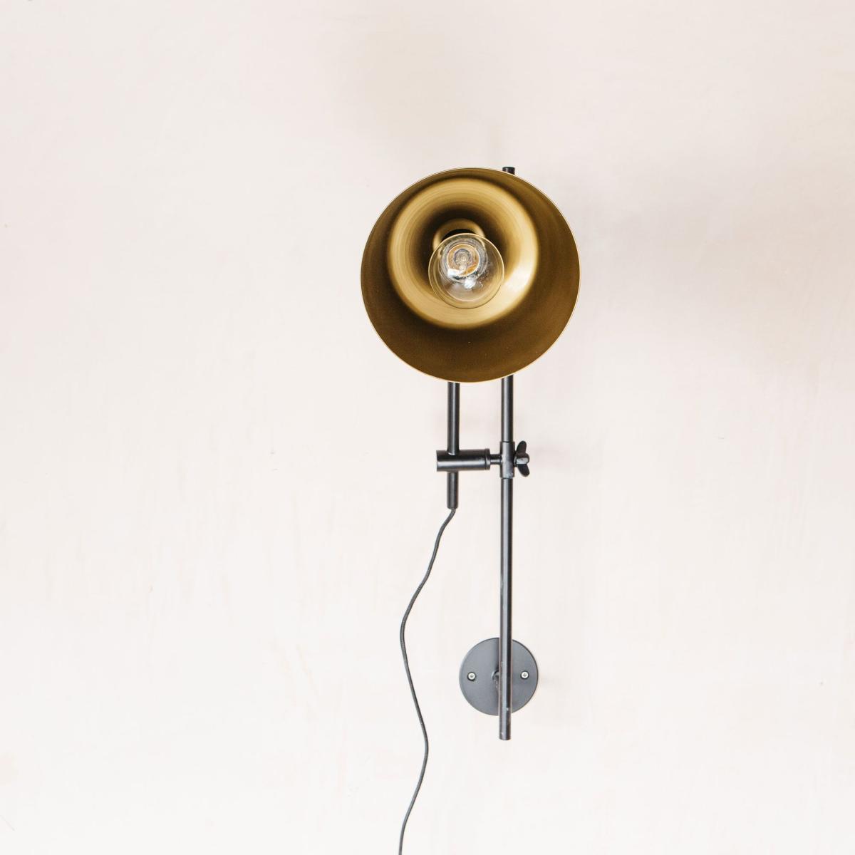 Nova Black and Gold Wall Light – image 4