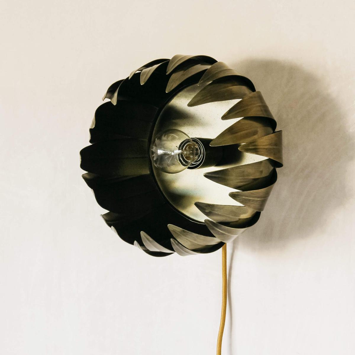 Petal Wall Light – image 2