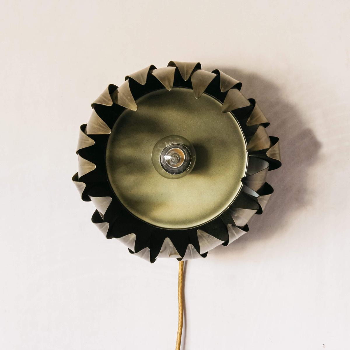 Petal Wall Light – image 3