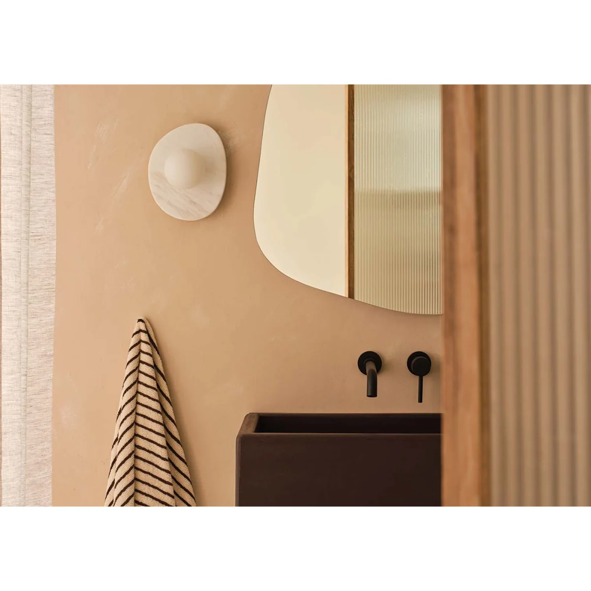 Heal's Element Wall Light White Marble IP44 – image 4
