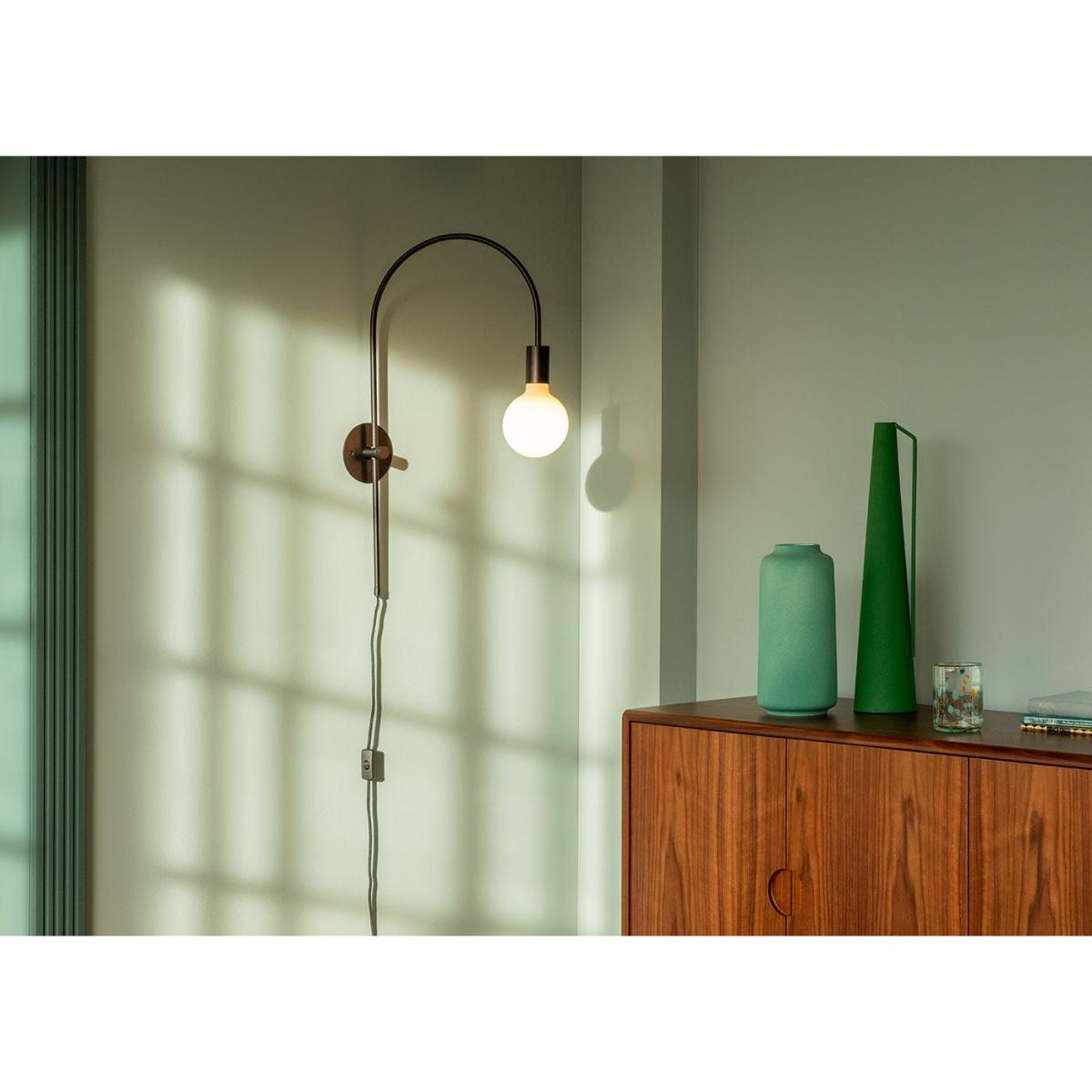 Heal's Irvine Adjustable Wall Light Black – image 2