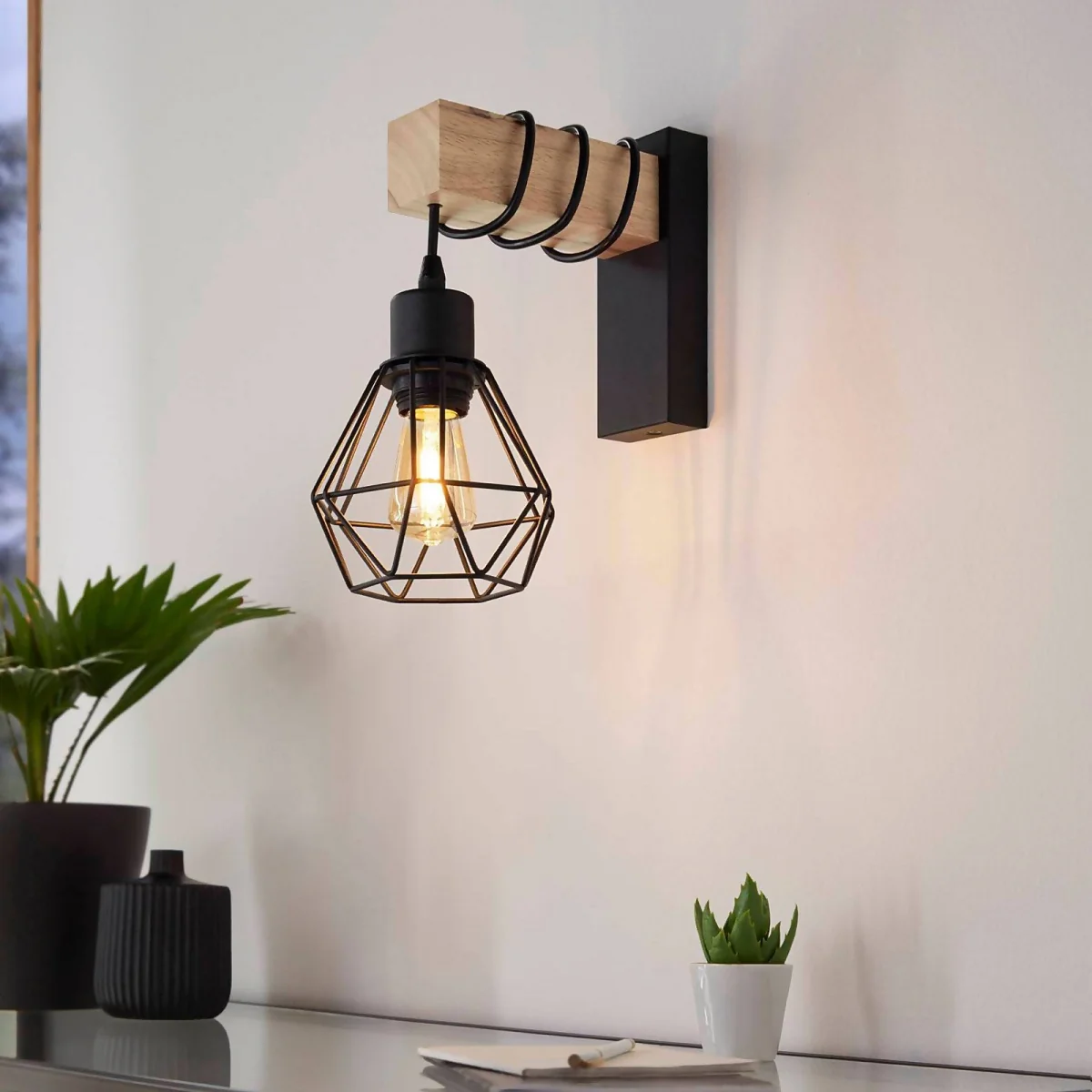 Eglo Townshend 5 Wall Light - Black & Wood