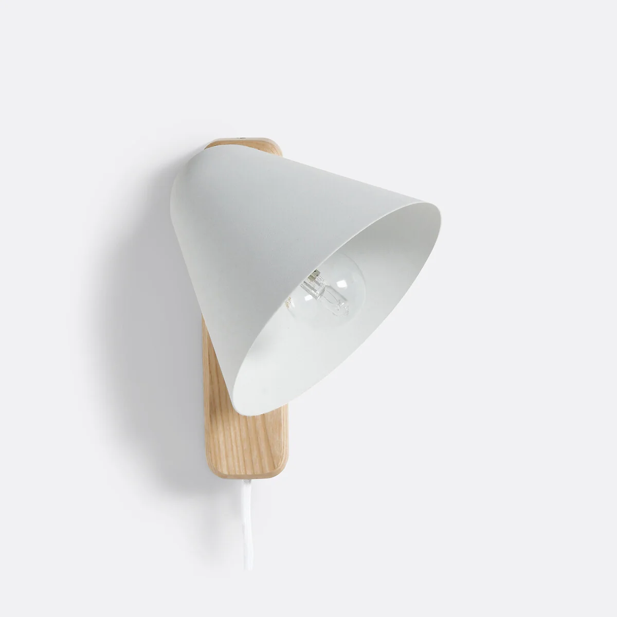 Cotapi Wood & Metal Wall Light – image 6