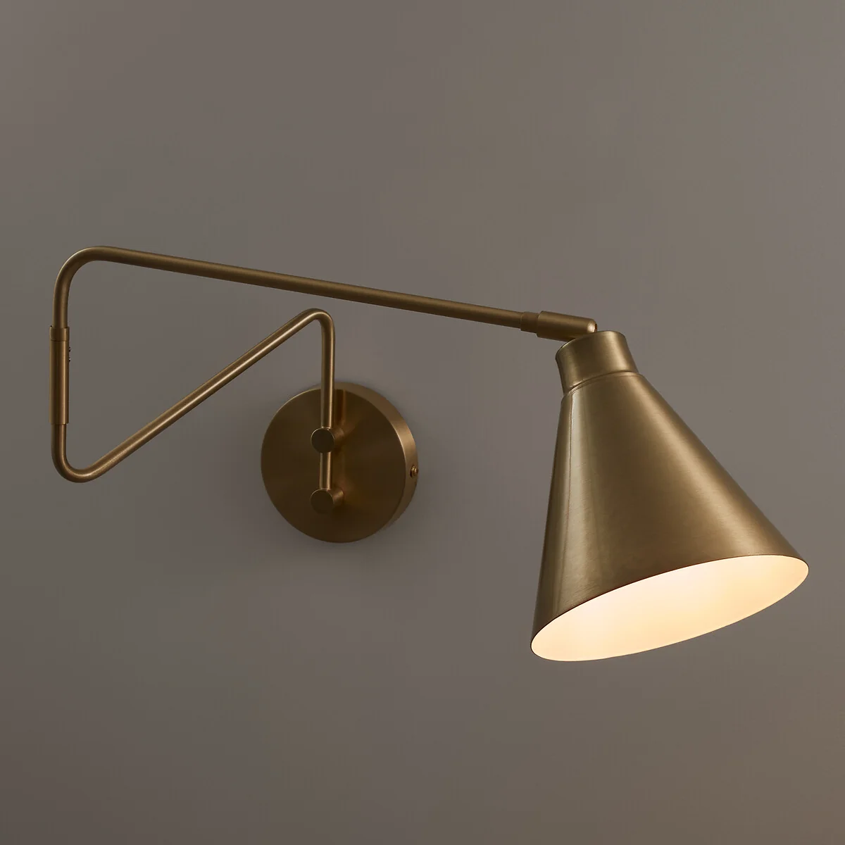 Hiba Metal Wall Light – image 2
