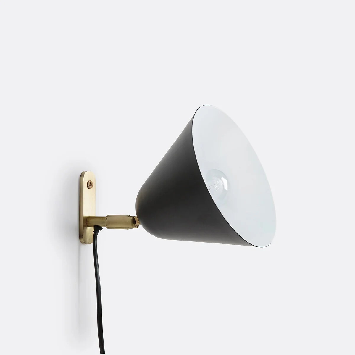 Copita Metal Wall Light – image 3