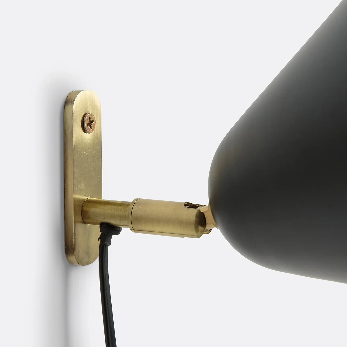 Copita Metal Wall Light – image 4