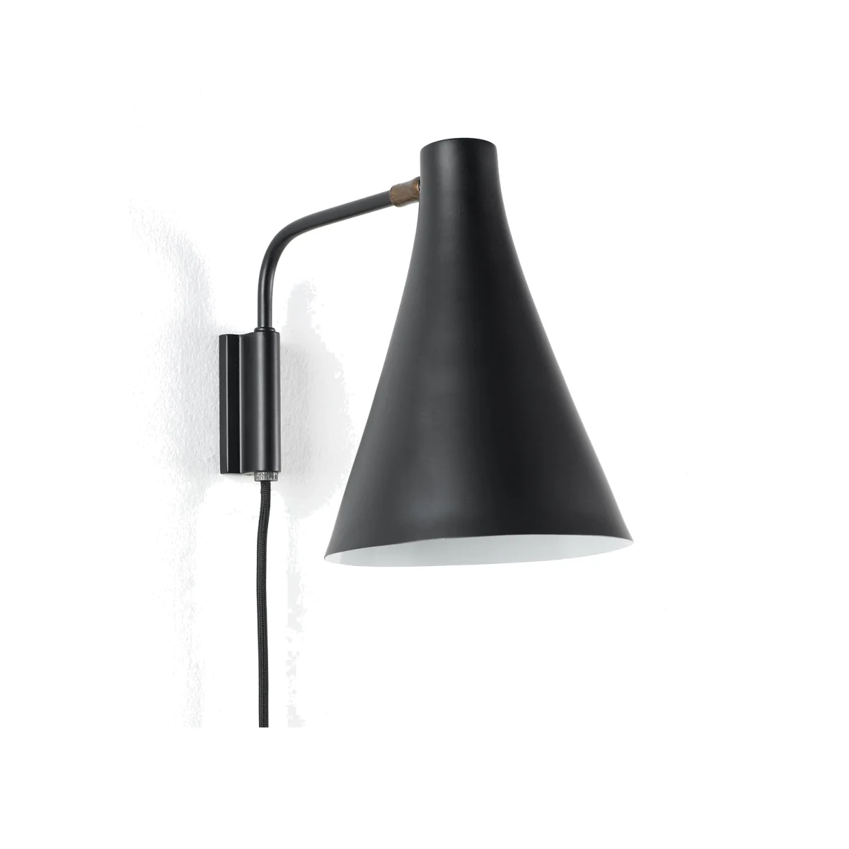 Jameson Contemporary Wall Light in Metal – image 1