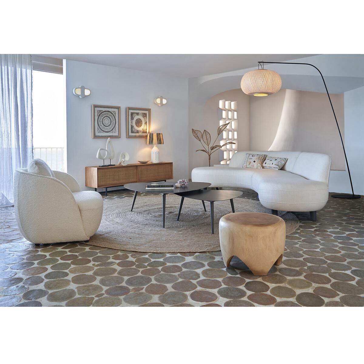 Artsy Ceramic Wall Light – image 10