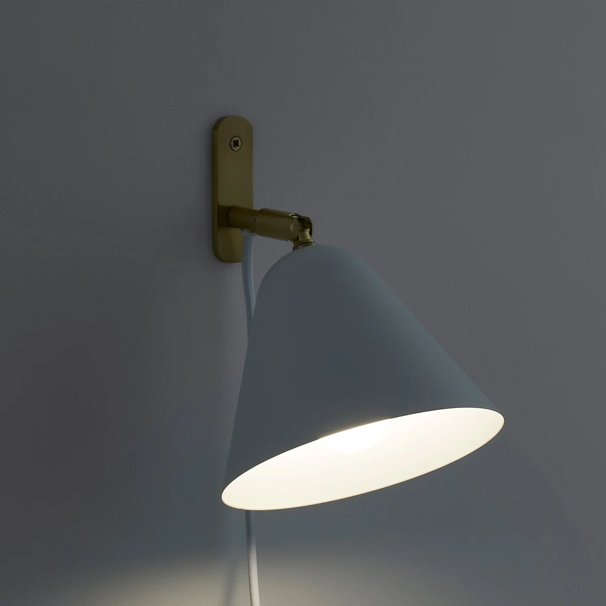 Copita Metal Wall Light – image 4