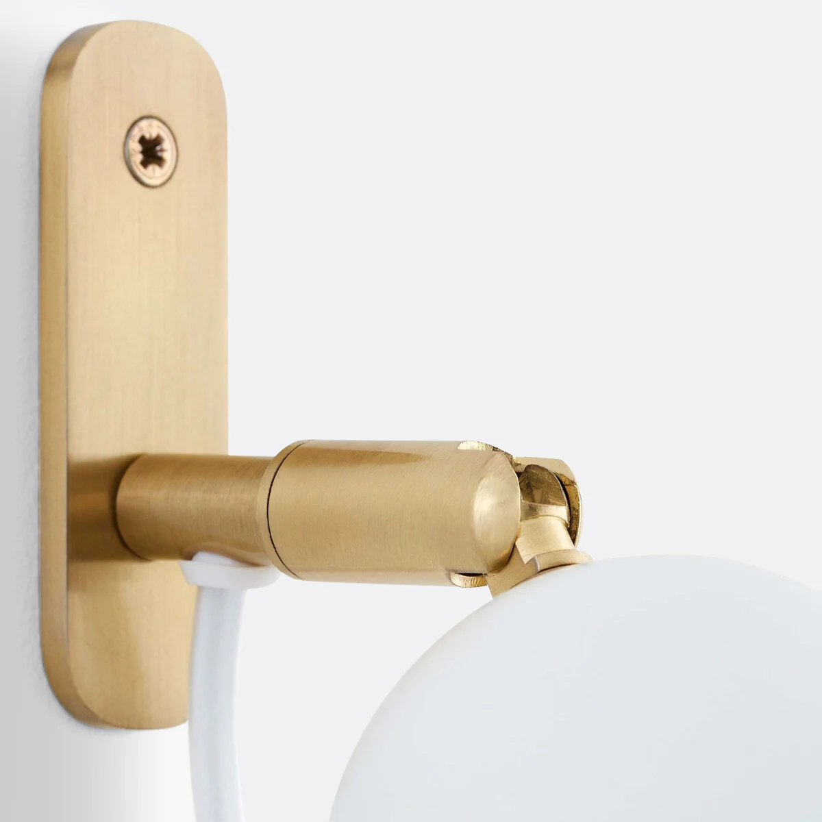 Copita Metal Wall Light – image 5