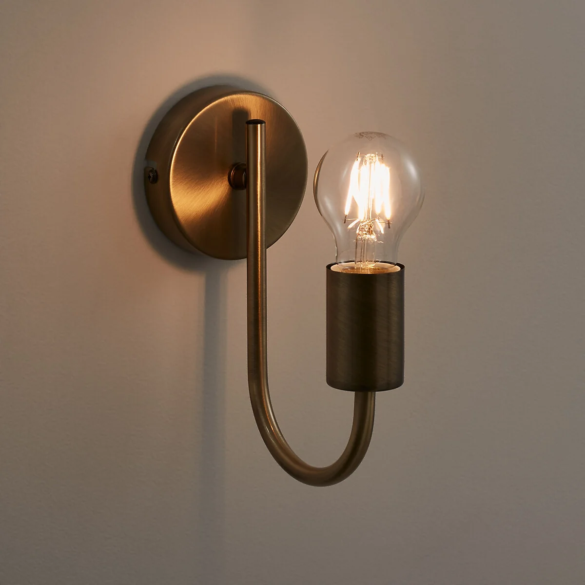 Hiba Metal Wall Light – image 4