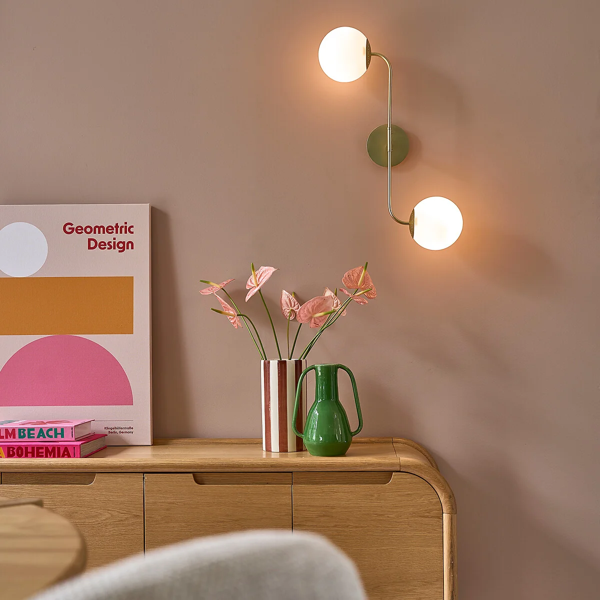 Moricio Brass and Opaline Glass Wall Light – image 3