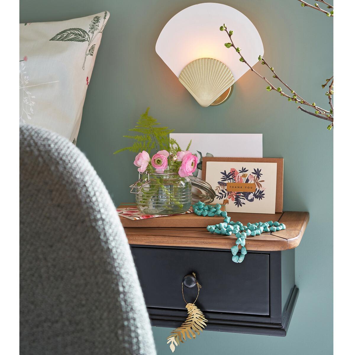 Alcane Brass and Opaline Wall Light – image 5