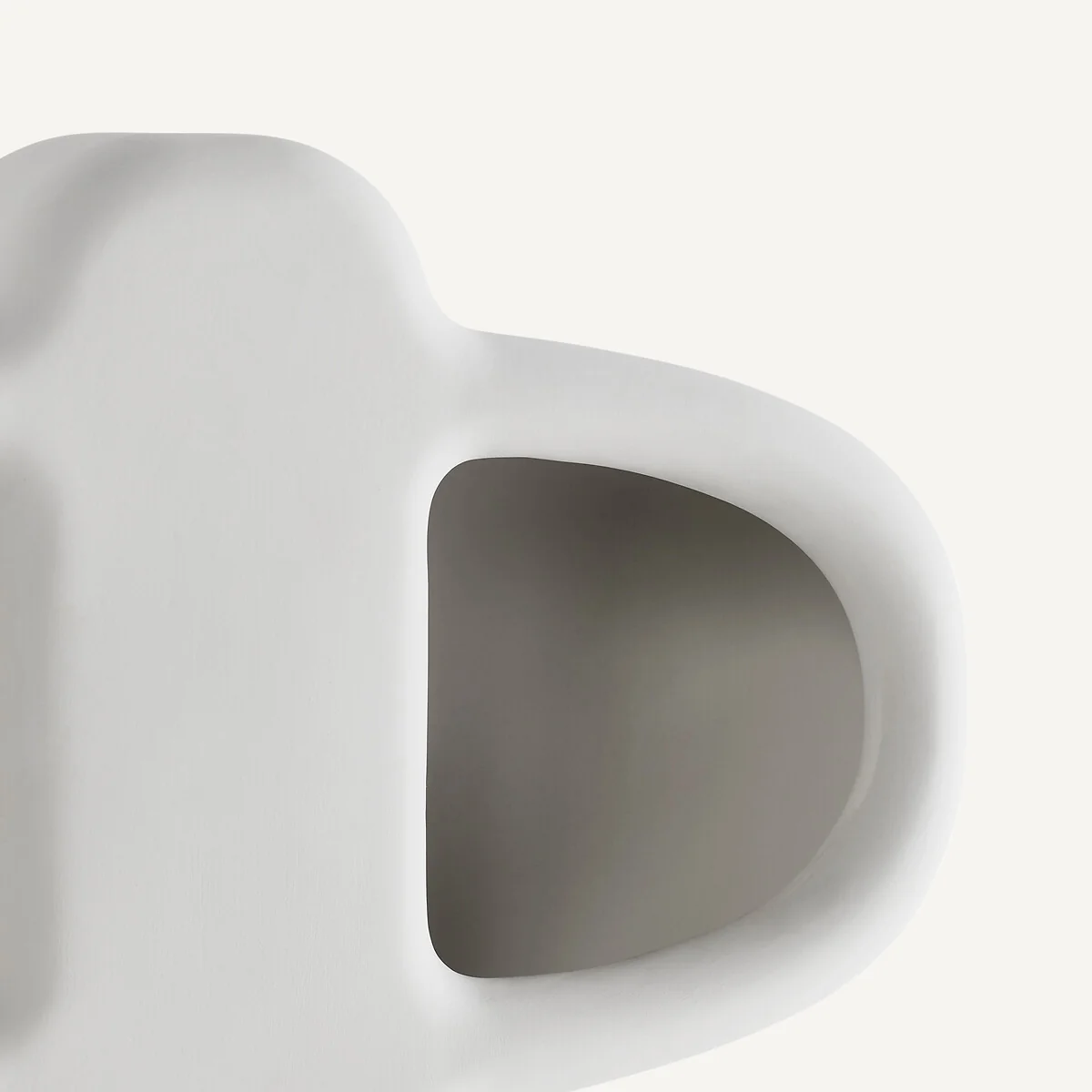 Artsy Ceramic Wall Light – image 3