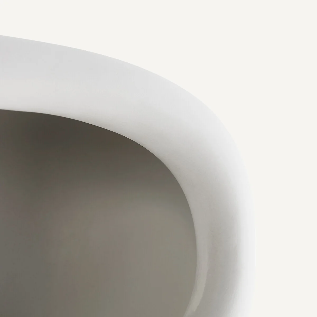 Artsy Ceramic Wall Light – image 4