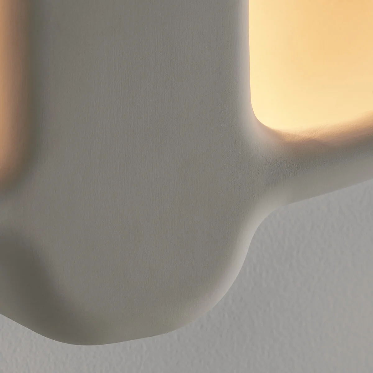 Artsy Ceramic Wall Light – image 8