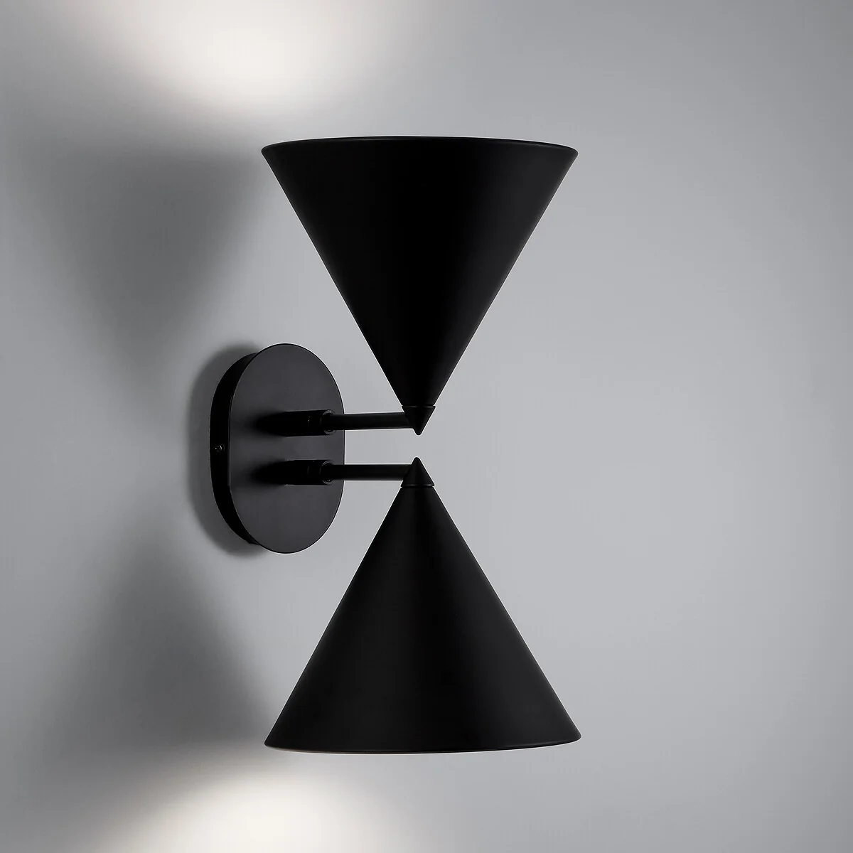 Moke Double Cone Wall Light – image 2