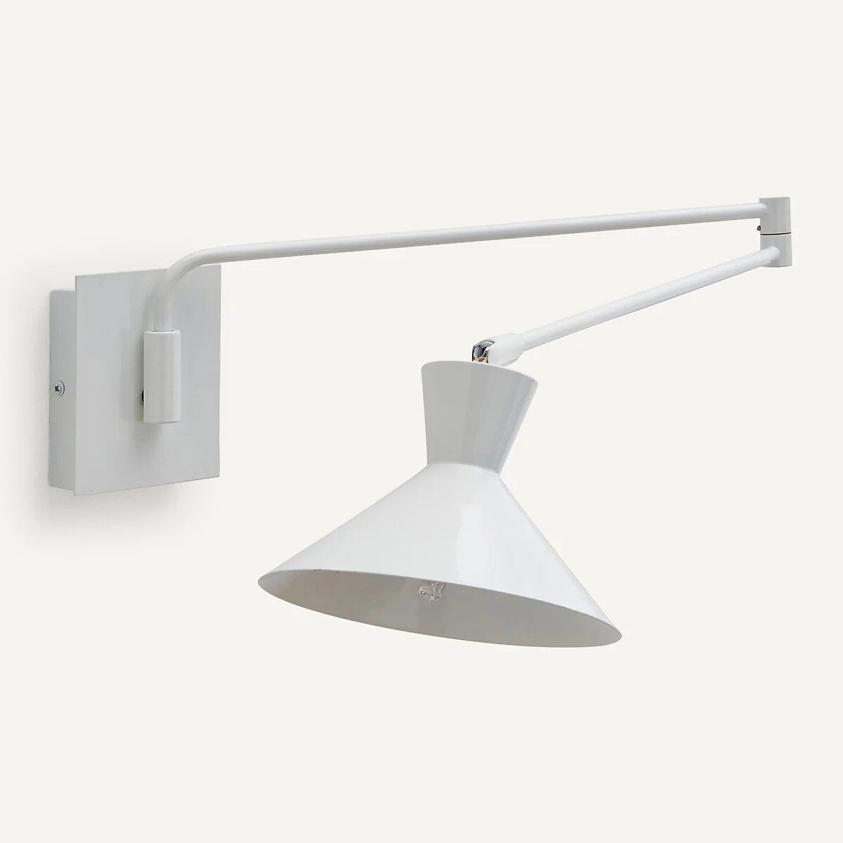 Voltige Contemporary Articulated Metal Wall Light – image 2