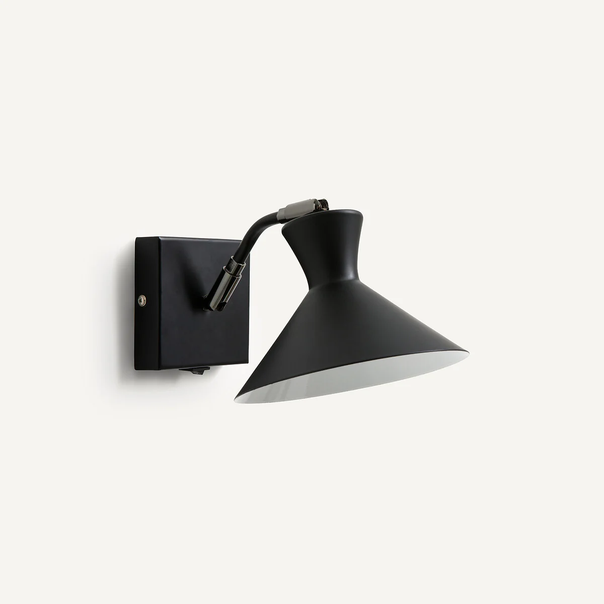 Voltige Metal Wall Light – image 6