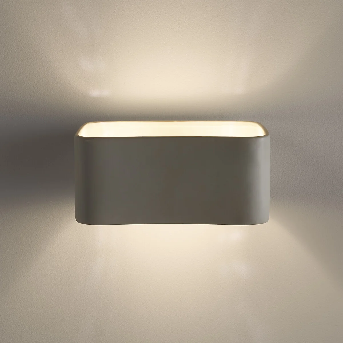 Debou Ceramic Wall Light – image 3