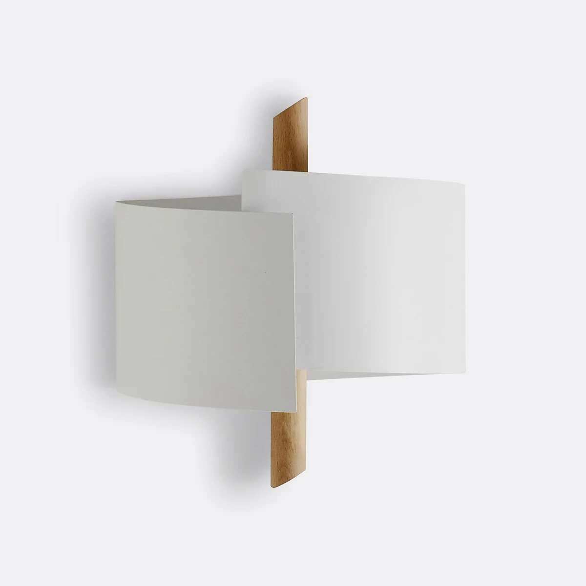 Stolico Beech & Metal Wall Light – image 2