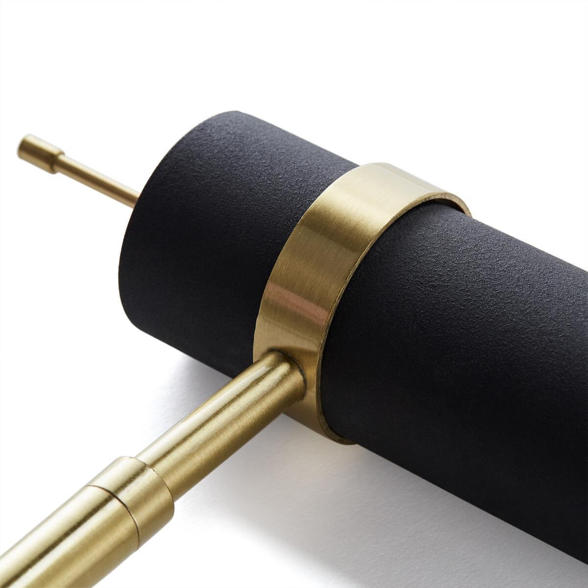 Isaure Clip-On Light – image 4