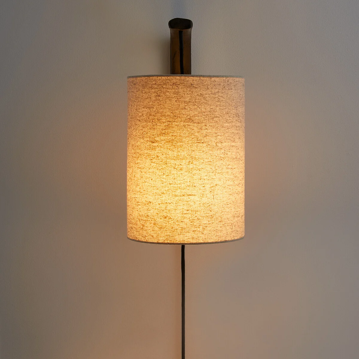 Jakomé Wall Light with Thick Linen Shade – image 5