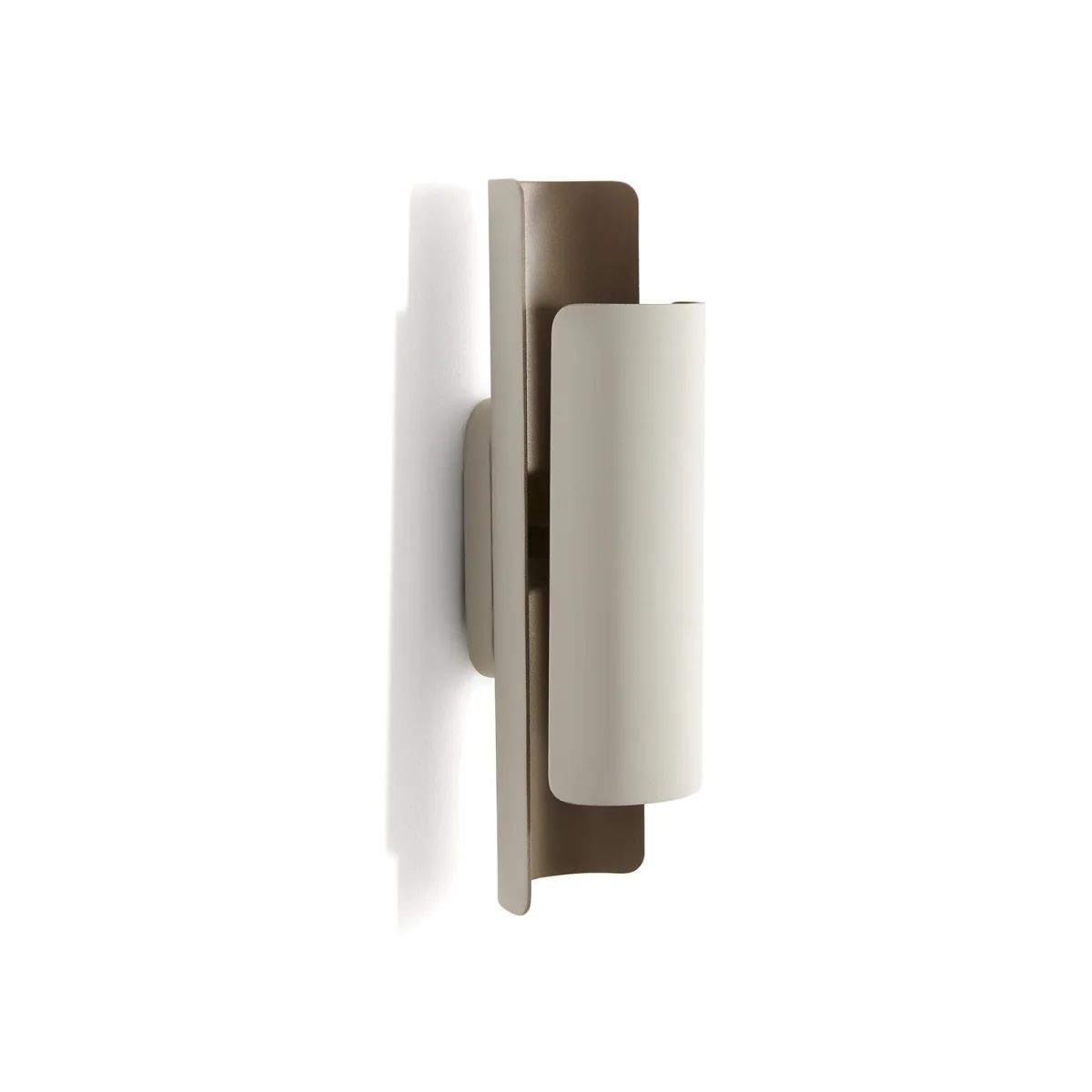 Keinta Metal Wall Light – image 1