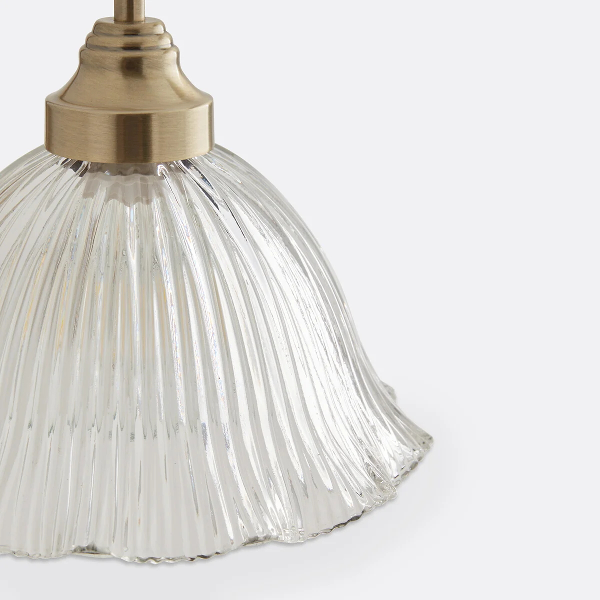 Iloa Striated Glass and Brass-Plated Iron Wall Lamp – image 3