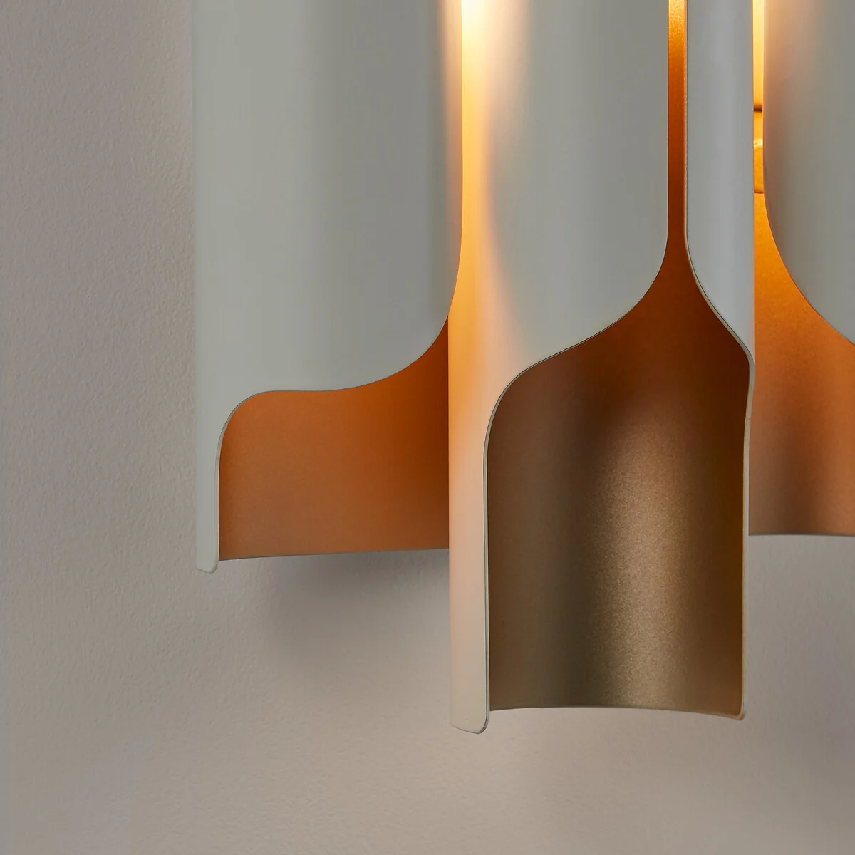 Henrio Metal Wall Light – image 5